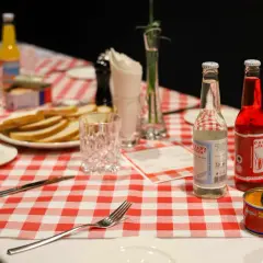 Impreza w stylu PRL: Dekoracje, menu, muzyka Gotowy plan!