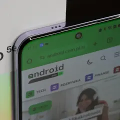 Telefon z ekranem wyświetla stronę android.com.pl/te. Obok widać pudełko z napisem "Pro 5G". Czy to oznacza, że lte+ to już przeszłość?