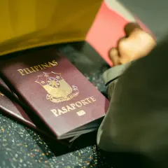 Paszporty Filipin czekają na weryfikację, być może do uzyskania wizy.