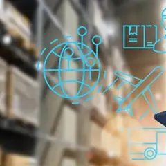 Zautomatyzowany magazyn z ikonami symbolizującymi globalną logistykę, transport i bezpieczeństwo, wspierany przez edi system.
