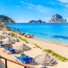Ibiza: Trzecia co do wielkości wyspa Balearów z niezwykłymi atrakcjami