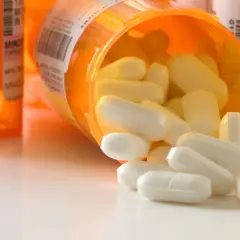 Tabletki w pomarańczowych buteleczkach. Zastanawiasz się, ile trwa chemioterapia w tabletkach?