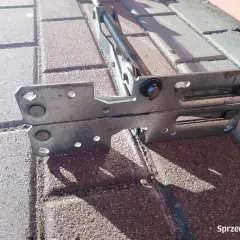 Mechanizm podnoszenia stołu: Gazowy, nożycowy, korbkowy który wybrać?