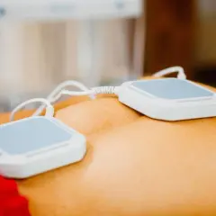 Due placche per magnetoterapia a cosa serve: alleviare dolori muscolari e favorire il recupero.