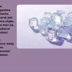 Kwadratowe kostki lodu na jasnym tle, obok tekst w języku polskim.
