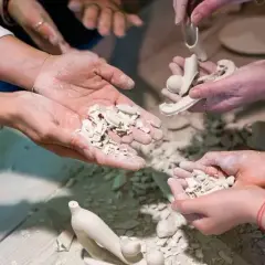 Ćmielów atrakcje: odkryj niezwykłe miejsca i warsztaty porcelany