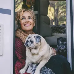 Pies w autokarze? FlixBus (dawny Polski Bus) i PKS: co musisz wiedzieć