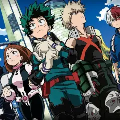 Helden aus My Hero Academia Staffel 8 stehen vor futuristischen Gebäuden. Deku, Bakugo und Todoroki sind prominent vertreten.