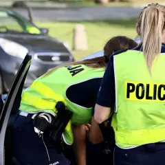 Kiedy policja może badać alkomatem? Poznaj ważne przepisy i konsekwencje