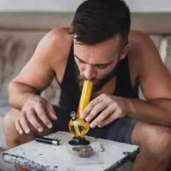 Marihuana: objawy uzależnienia kiedy "chcę" to już "muszę"?