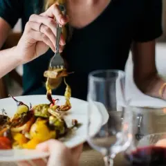 Gdzie zjeść w Nowym Sączu? Odkryj najlepsze restauracje i smaki