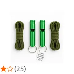 Dos silbatos verdes con un cordón paracord a cada lado, listos para la aventura.