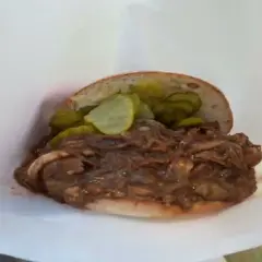 Gdzie zjeść maczankę po krakowsku? Odkryj najlepsze miejsca w Krakowie