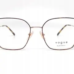 Modne okulary Vogue Eyewear w bordowej oprawce z metalowymi zausznikami.