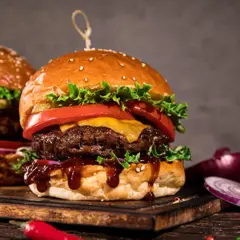 Jak składać burgera? Sekrety stabilnej i pysznej konstrukcji