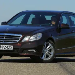 Mercedes W212 jaki silnik benzynowy - poznaj najlepsze opcje i osiągi
