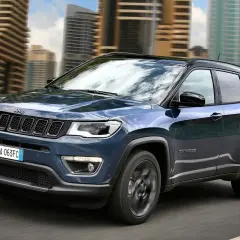 Jeep Compass czy warto kupić? Zobacz zalety i wady tego SUV-a