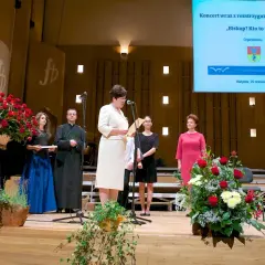 Kim jest biskup? Definicja, rola i znaczenie w Kościele katolickim