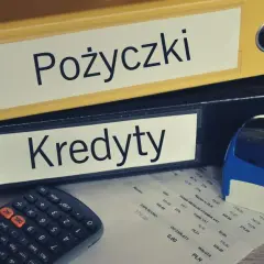 Czym się różni kredyt od pożyczki? Kluczowe różnice, które musisz znać