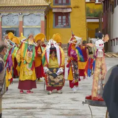 Wprowadzenie do buddyzmu tybetańskiego - kluczowe pojęcia i historia