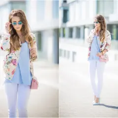 Stylizacje z bomberką w kwiaty: 10 modnych inspiracji na każdą okazję