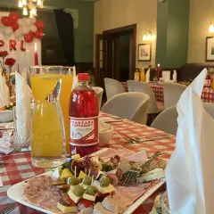 Impreza w stylu PRL: Smaki, które przeniosą cię w przeszłość