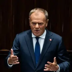 Kiedy Tusk odpowie na pytania? Oczekiwanie na odpowiedzi posłów