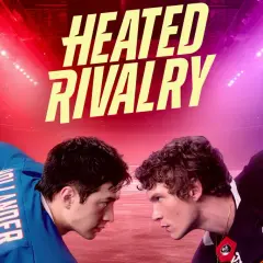 Zwei Eishockeyspieler blicken sich intensiv an, die Aufschrift "HEATED RIVALRY" darüber.