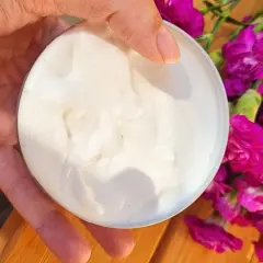 Jak zrobić naturalny balsam - prosta receptura na zdrową skórę