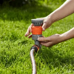 Jak naprawić zraszacz Gardena, gdy przestaje działać i się nie obraca