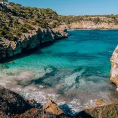 Najlepsze atrakcje w Cala D'Or, które musisz zobaczyć na Majorce