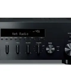 Amplituner Yamaha R-N600A z pilotem. Dowiedz się, jak podłączyć amplituner Yamaha do internetu, by cieszyć się Net Radio.