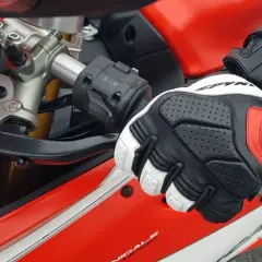 Ile wytrzymuje sprzęgło w motocyklu? Poznaj kluczowe czynniki wpływające na trwałość