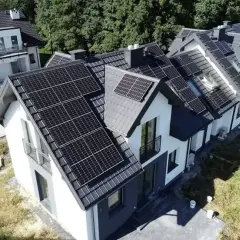 Ile energii wyprodukuje fotowoltaika 8 kW? Szacunkowe wartości i czynniki wpływające
