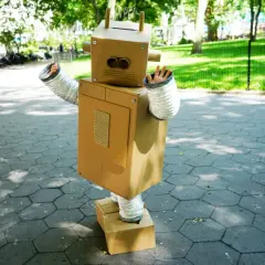 Jak zrobić strój robota z kartonu – prosty sposób na kreatywny kostium