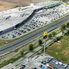 Karuzela Kołobrzeg kiedy otwarcie - poznaj datę i atrakcje centrum