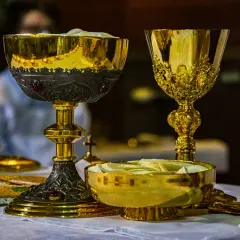 Msza sobotnia jako niedzielna – od której godziny można uczestniczyć?