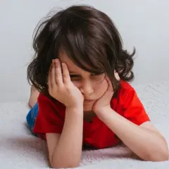 Jak nauczyć dziecko radzenia sobie z emocjami w trudnych sytuacjach
