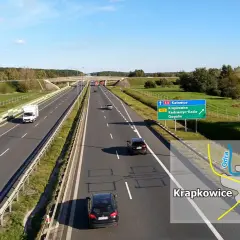 Autostrada A4 w kierunku Katowic, zjazd na Krapkowice i Gogolin. Dobry dojazd do Krakowa Swoszowic.