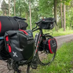 Gotowe na wyprawę? Te sakwy rowerowe pomieszczą wszystko, czego potrzebujesz.