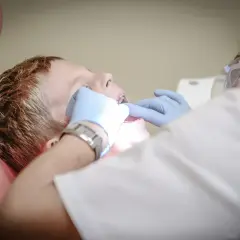 Dentysta który przyjmuje w sobotę – znajdź pomoc w nagłych przypadkach
