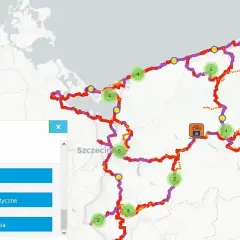 Mapa rowerowa z zaznaczonymi trasami wokół Szczecina i wybrzeża. Widoczne punkty z atrakcjami turystycznymi i ostrzeżeniami.