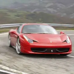 Ferrari 458 Italia: Czy stać Cię na wolnossące V8? Ceny i koszty