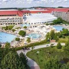 Hotel Gołębiewski Mikołajki - kiedy powstał i jego historia