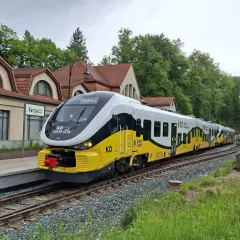 Pociąg KD na stacji Karpacz. Sprawdź karpacz-jelenia góra rozkład jazdy i zaplanuj podróż!