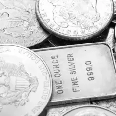 Czy warto inwestować w srebro? Korzyści, ryzyka i perspektywy dla inwestorów