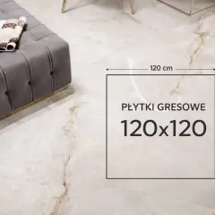 Eleganckie płytki gresowe 120x120 cm o wykończeniu lappato, imitujące marmur, tworzą luksusową bazę dla nowoczesnego wnętrza.