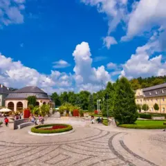 Kudowa-Zdrój: Odkryj atrakcje od Gór Stołowych po czeskie perły!