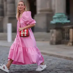 Jakie buty do różowej sukienki? Stylowe porady i inspiracje