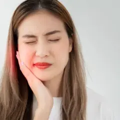 Ból zęba: Szybka ulga w domu i kiedy natychmiast do dentysty?